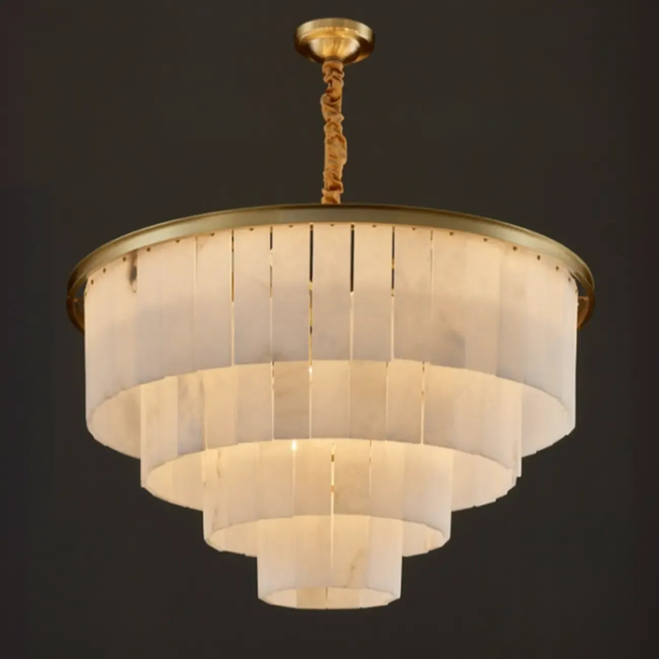 Lustre circulaire classique à plusieurs niveaux en albâtre doré