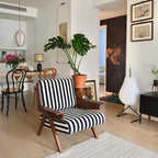 Fauteuil d'appoint moderne en tissu avec structure en bois pour salon