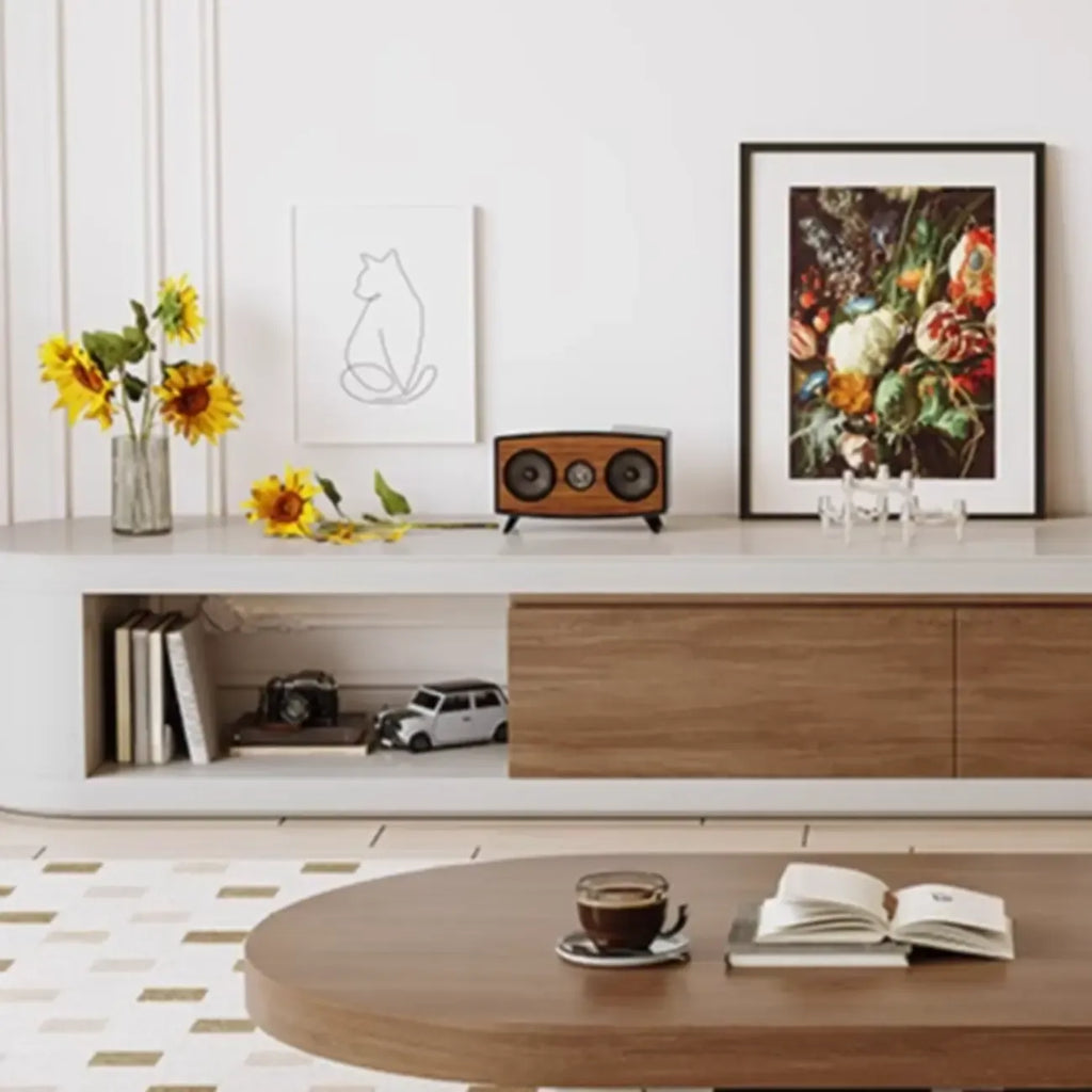 Meuble TV moderne en bois brun avec tiroirs et rangement ouvert, modèle 122