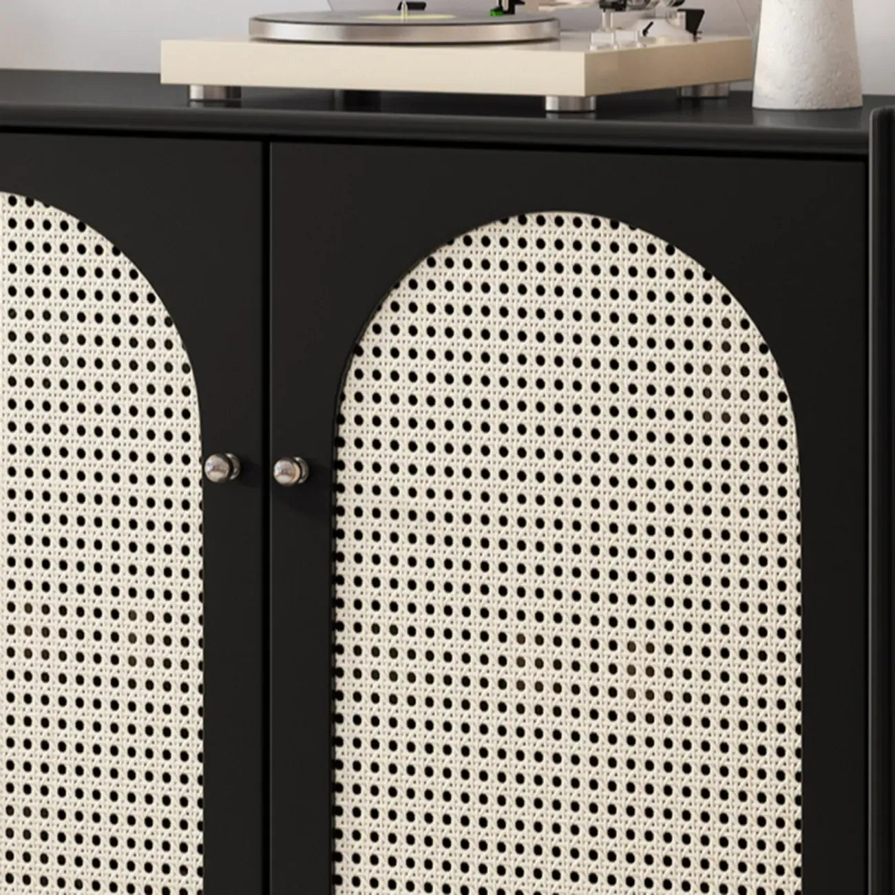 Meuble moderne en bois, métal et rotin avec base en métal pour salon