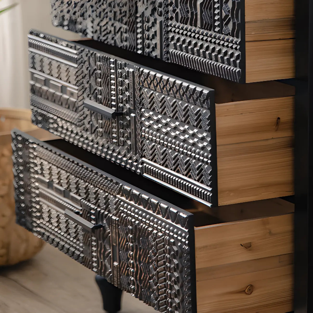 Meuble de salon moderne en bois noir finement sculpté
