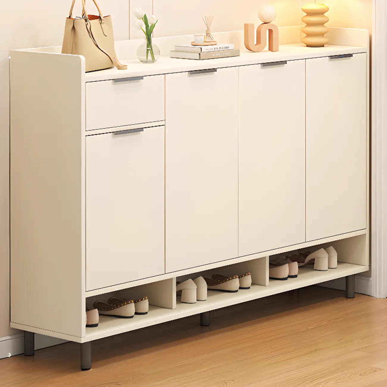 Armoire à chaussures en bois blanc cassé pour entrée