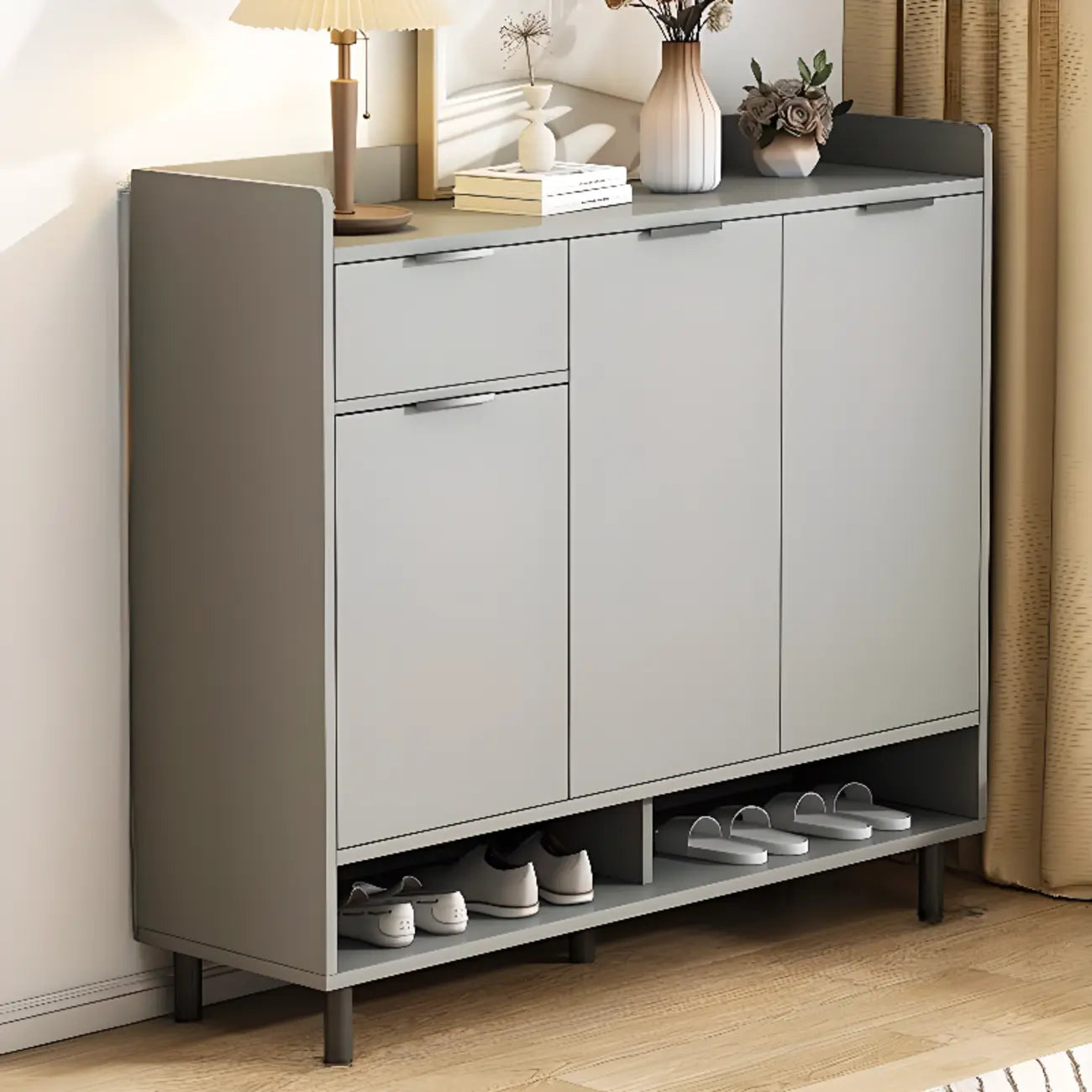 Armoire à chaussures en bois blanc cassé pour entrée