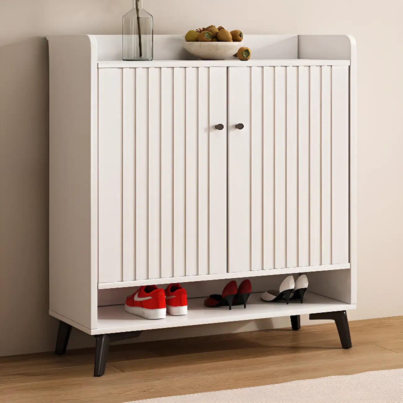 Armoire à chaussures en bois blanc cassé pour entrée