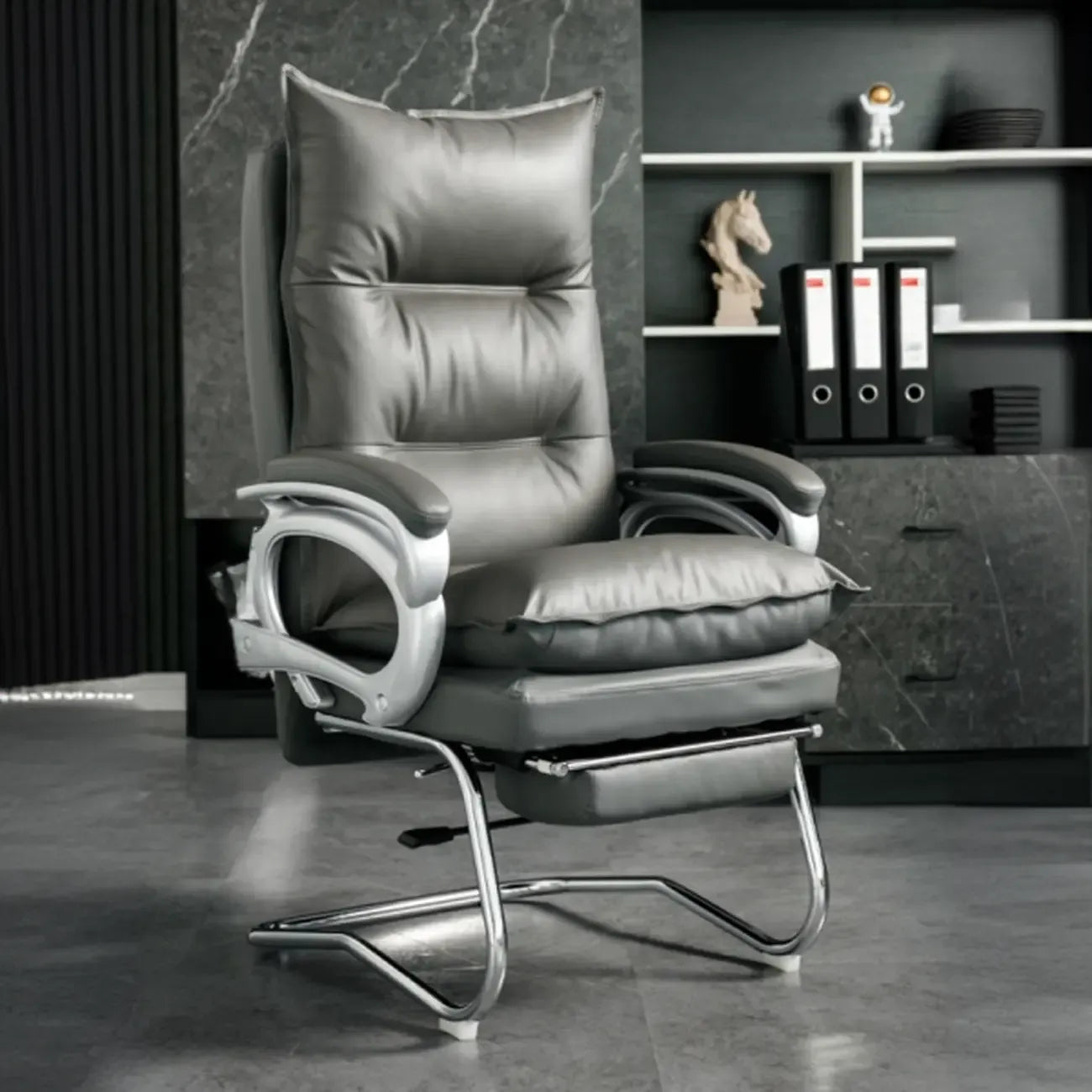 Fauteuil de bureau inclinable élégant en cuir marron