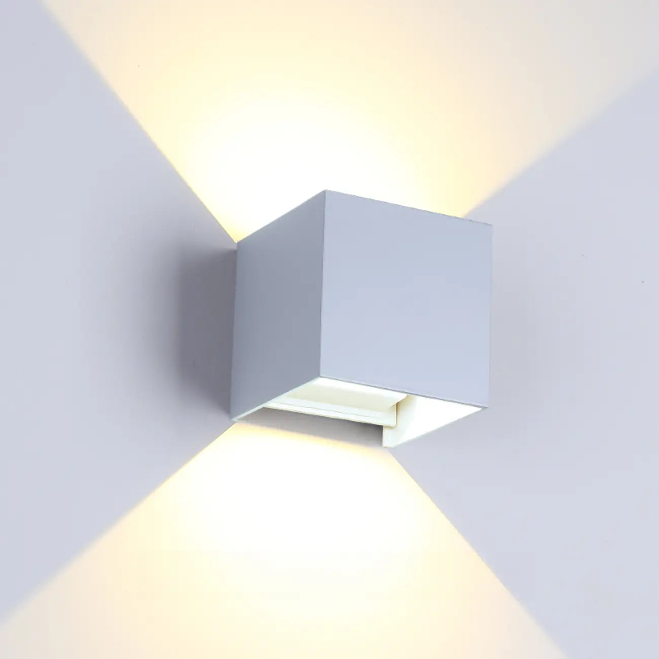 Applique murale extérieure cubique en aluminium, couleur unie, réglable en hauteur