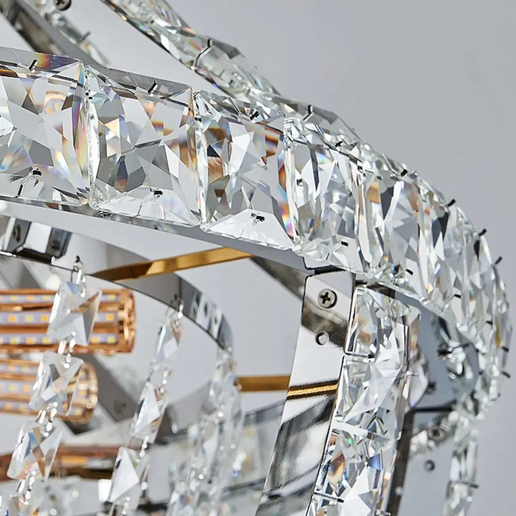 Lustre d'escalier glamour en cristal sphérique doré