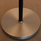 Lampadaire cylindrique moderne en verre argenté à brancher pour salon