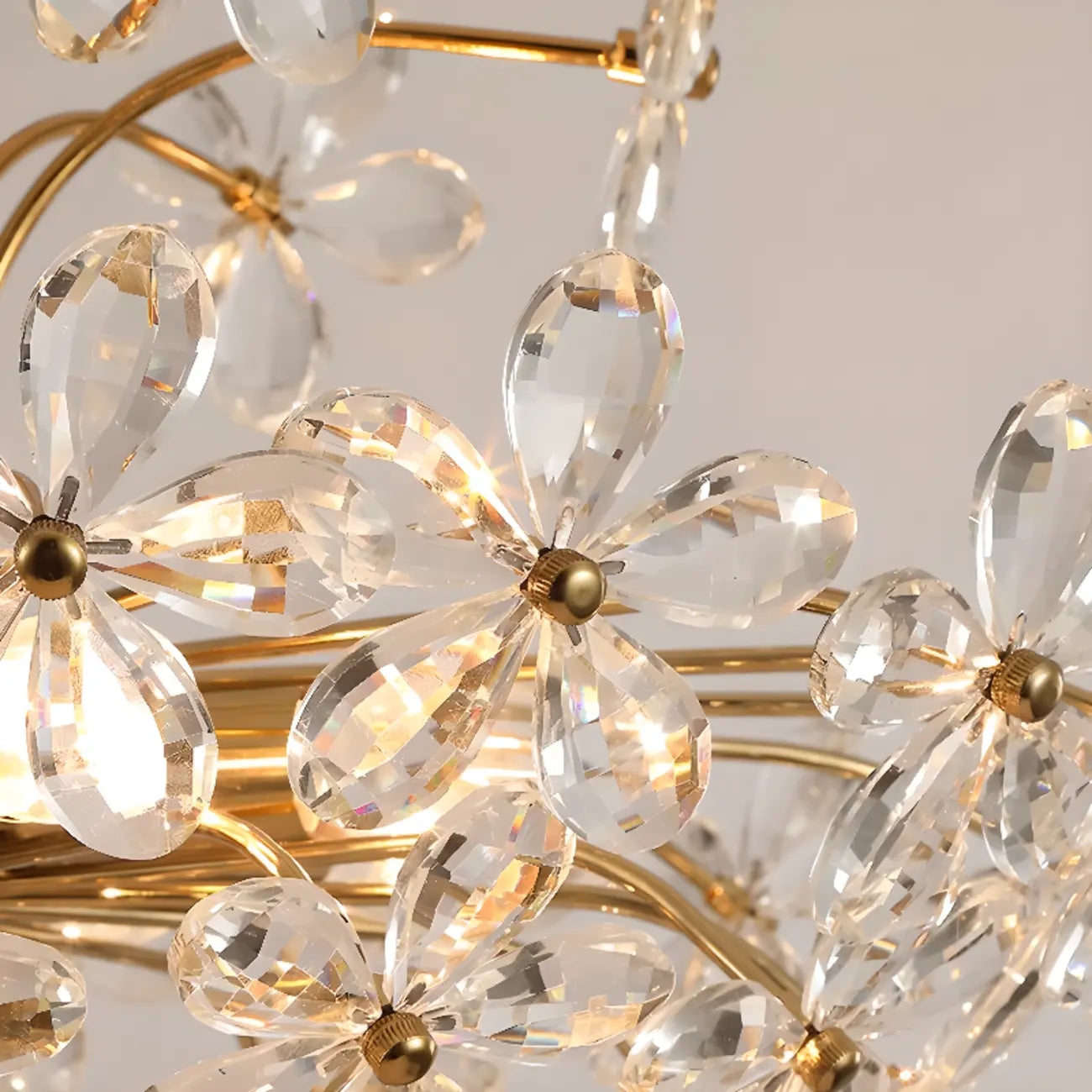 Lustre élégant à motif floral en cristal doré réglable