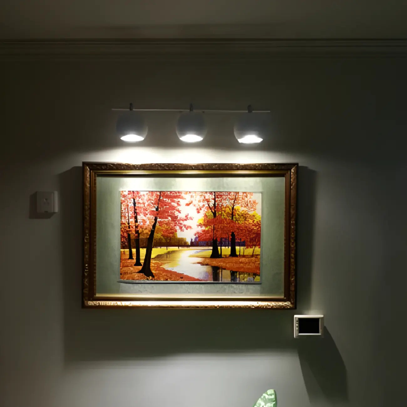 Applique murale moderne réglable en fer linéaire avec rail en forme de globe