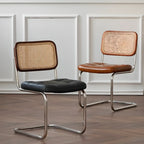 Chaise de salle à manger moderne marron à dossier tissé, en similicuir marron, à dossier cantilever.