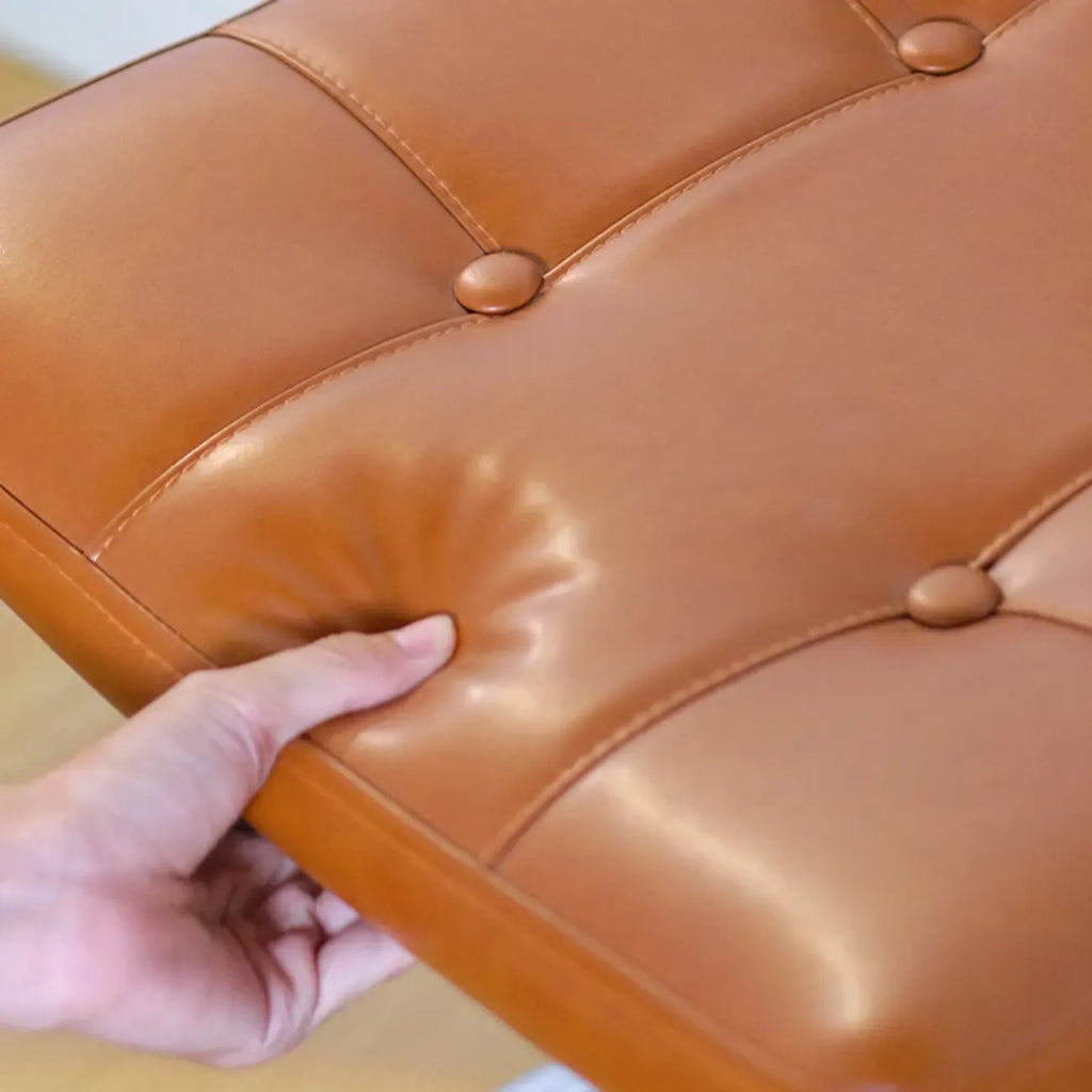 Chaise de salle à manger moderne marron à dossier tissé, en similicuir marron, à dossier cantilever.