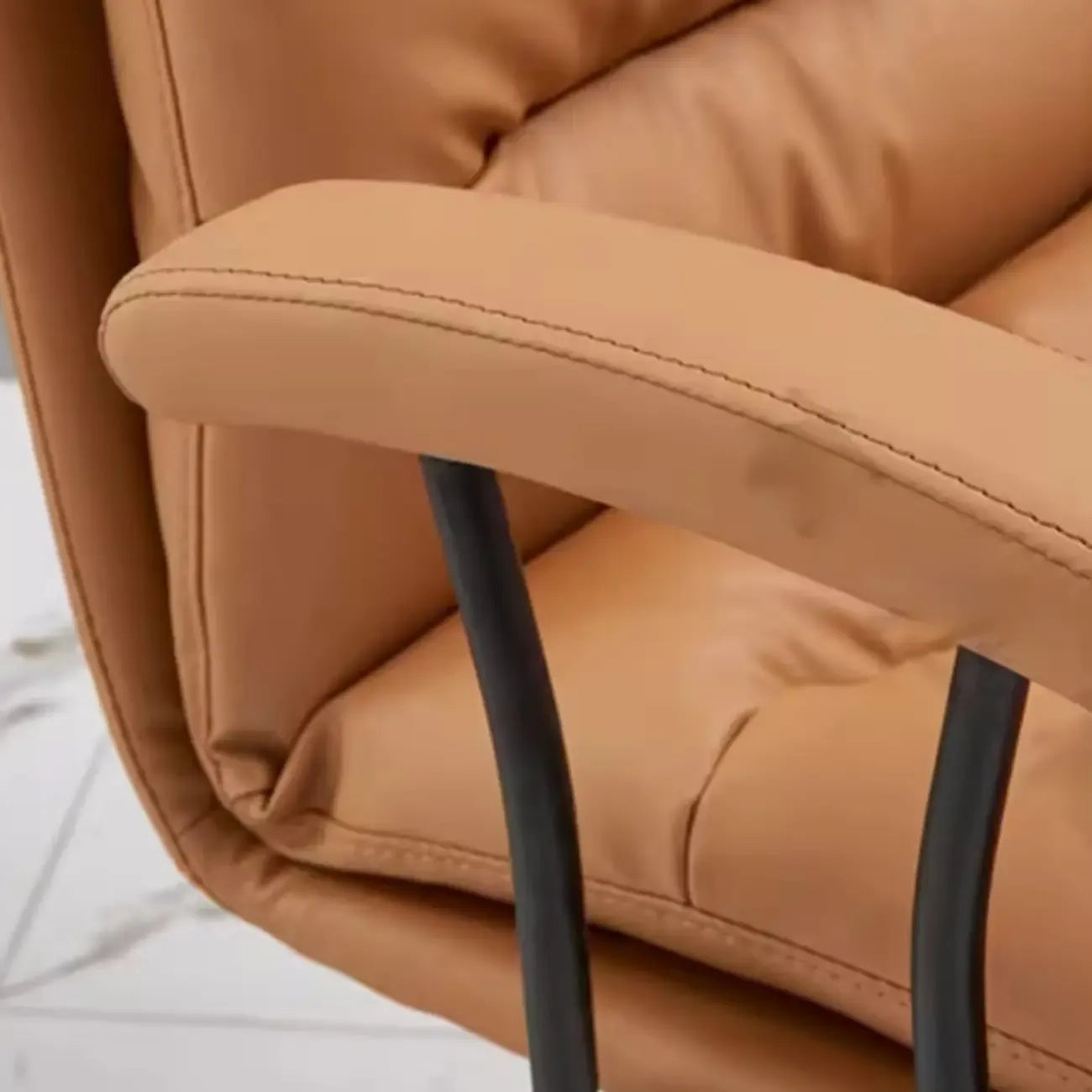 Fauteuil de bureau pivotant moderne en cuir marron