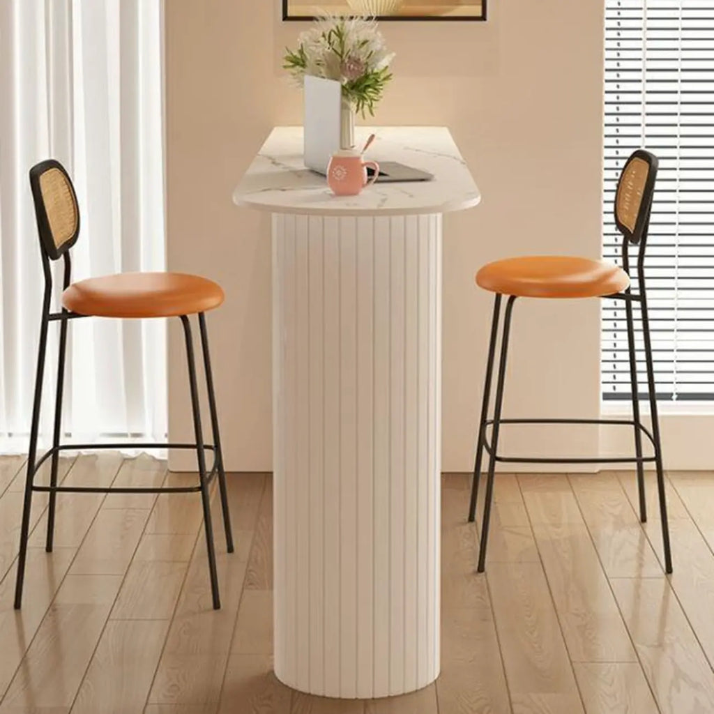 Table de bar moderne à double piétement, plateau en pierre, forme libre