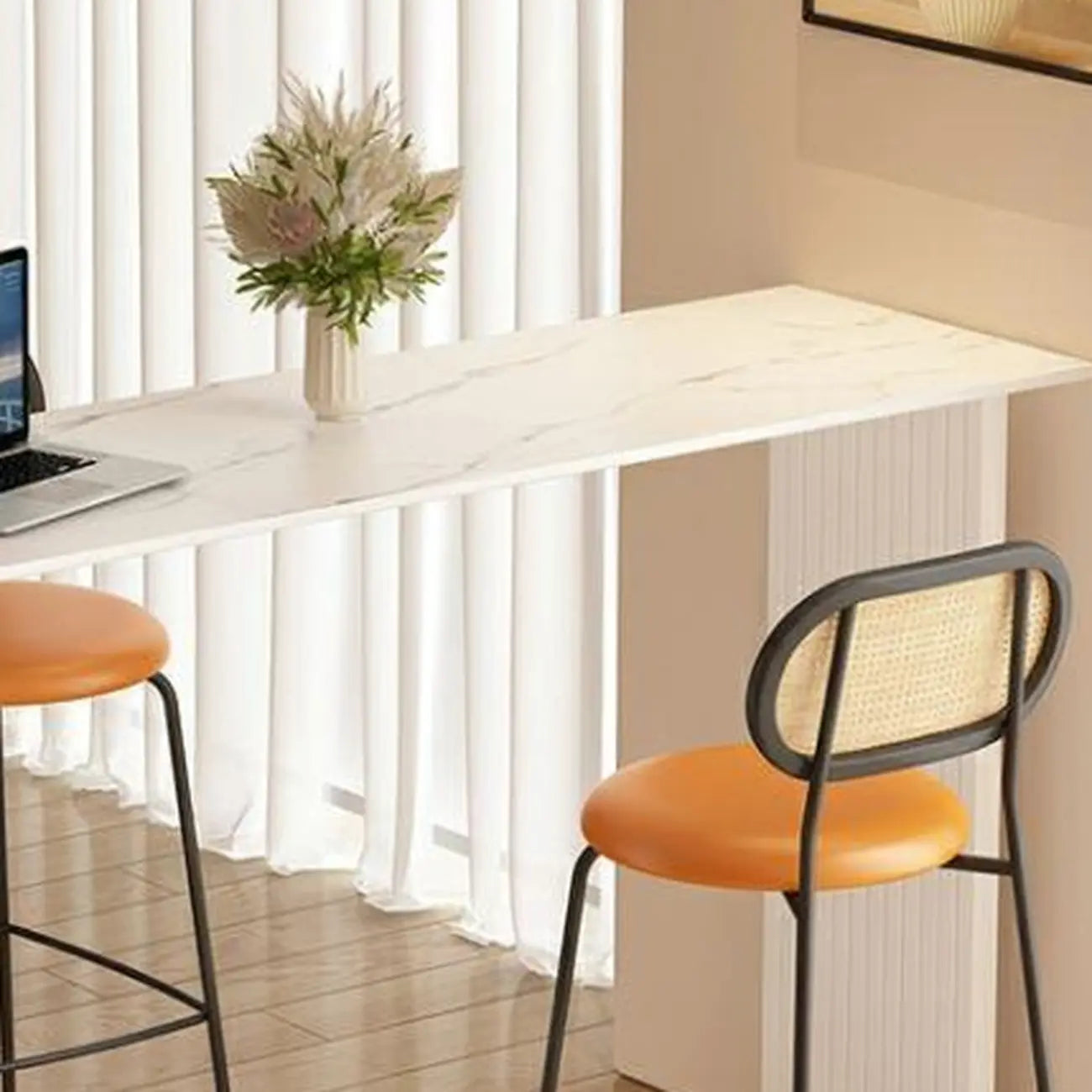 Table de bar moderne à double piétement, plateau en pierre, forme libre