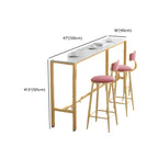 Table de bar glamour en faux marbre avec pieds dorés pour les repas
