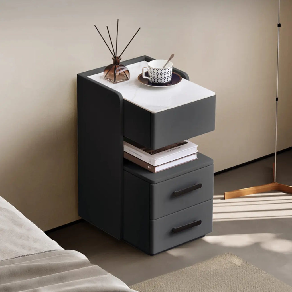 Table de chevet compacte blanche à 4 niveaux en bois avec plateau en pierre