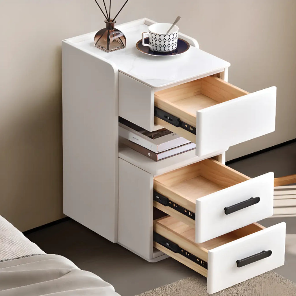 Table de chevet compacte blanche à 4 niveaux en bois avec plateau en pierre