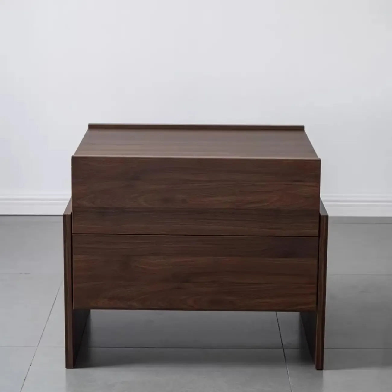 Comodino moderno con cassetti in legno per camera da letto