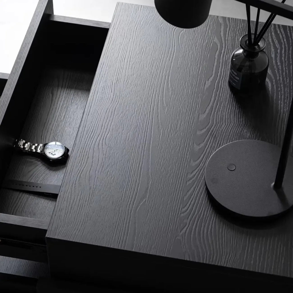 Comodino moderno con cassetti in legno per camera da letto