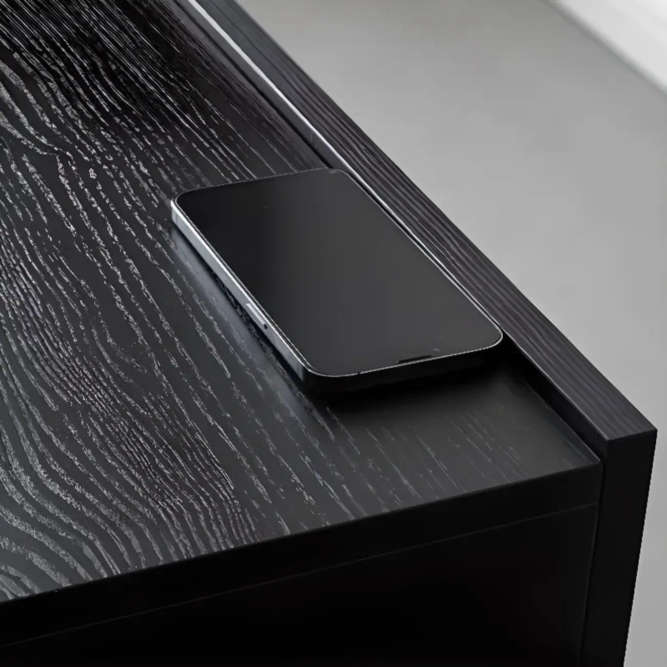 Comodino moderno con cassetti in legno per camera da letto