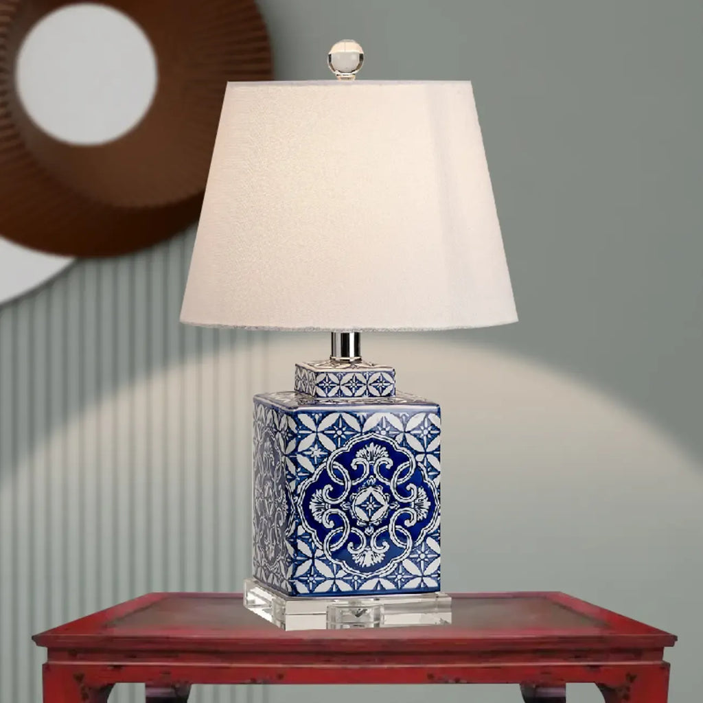 Lampe de table traditionnelle en céramique bleue avec abat-jour en tissu