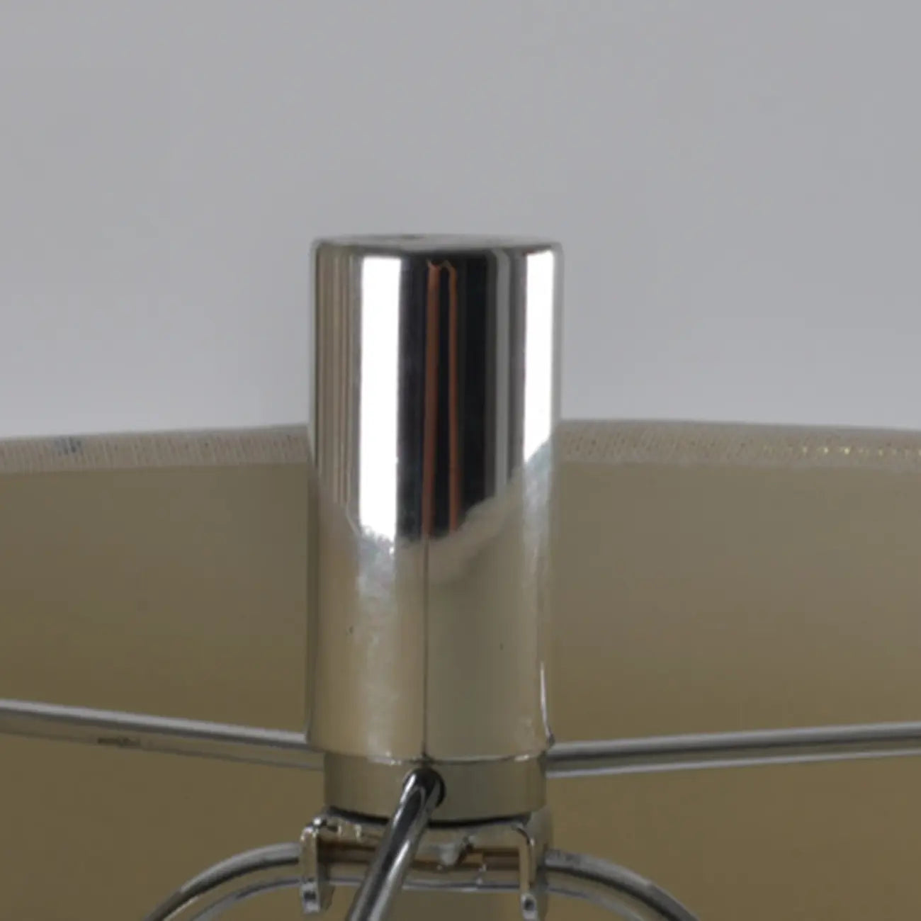 Lampe de table traditionnelle en céramique bleue avec abat-jour en tissu