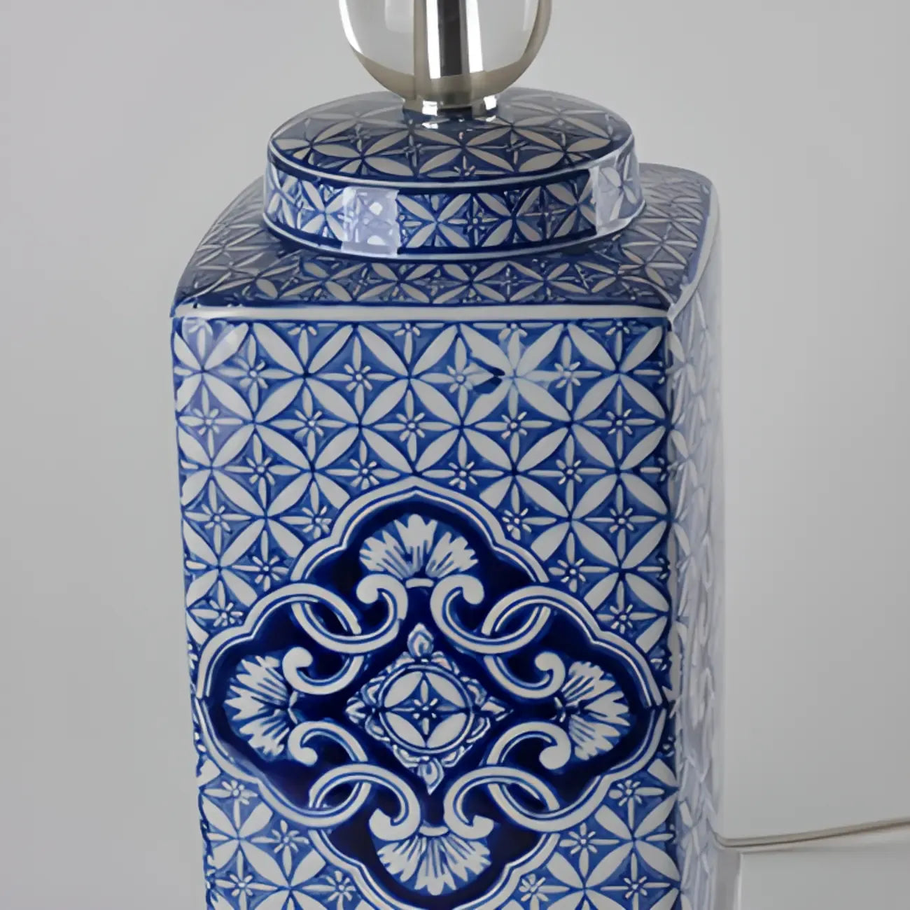 Lampe de table traditionnelle en céramique bleue avec abat-jour en tissu
