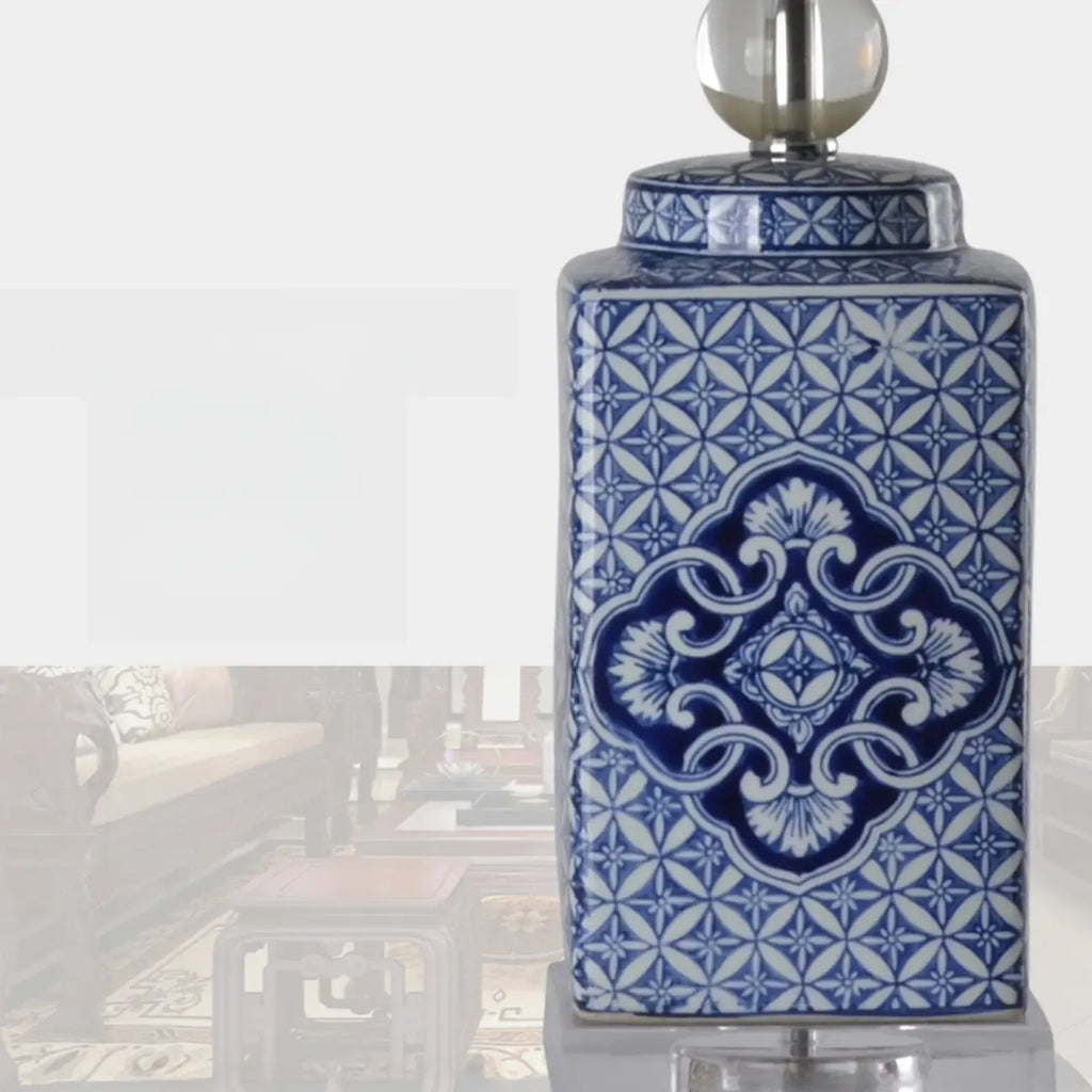 Lampe de table traditionnelle en céramique bleue avec abat-jour en tissu