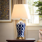 Lampe de table élégante en céramique avec abat-jour en tissu géométrique