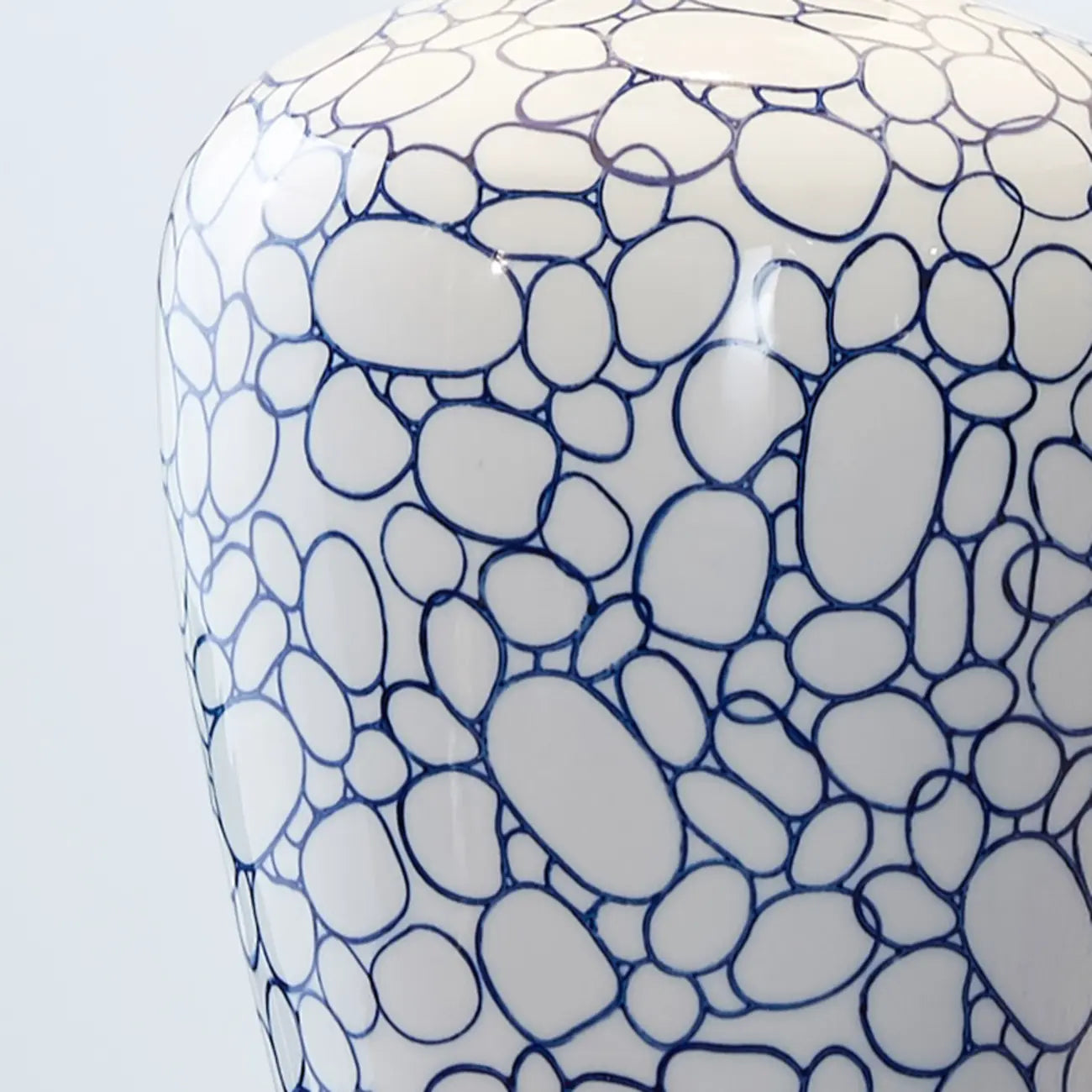 Lampe de table élégante en céramique avec abat-jour en tissu géométrique