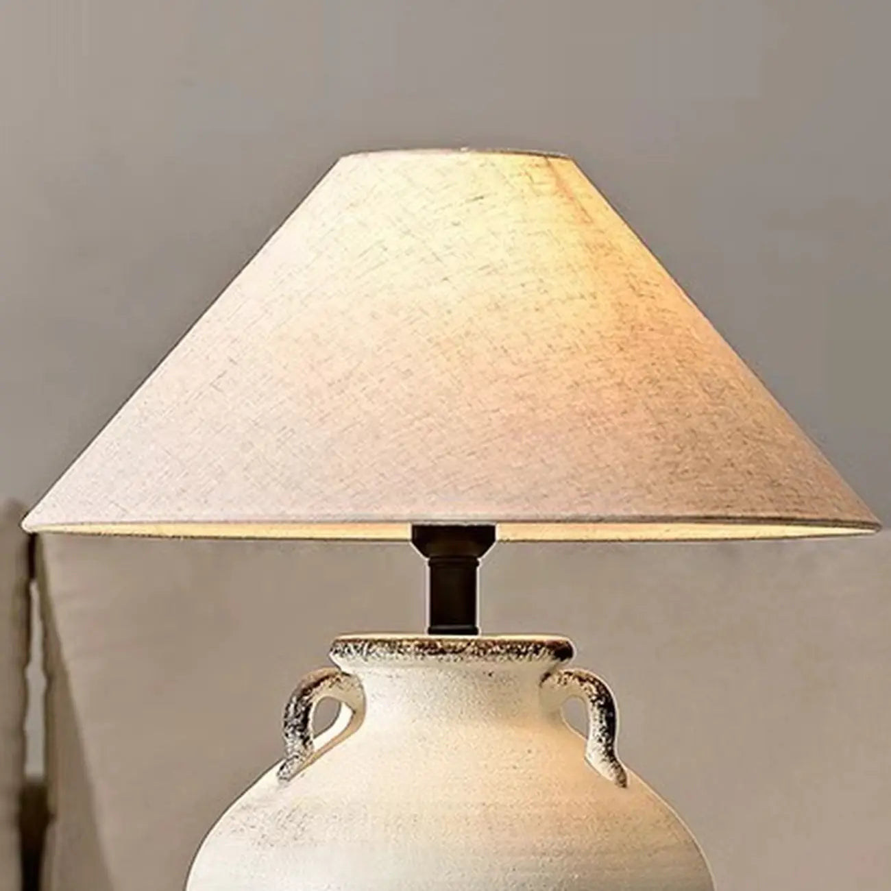 Lampe de table en céramique avec abat-jour conique en tissu, compatible LED