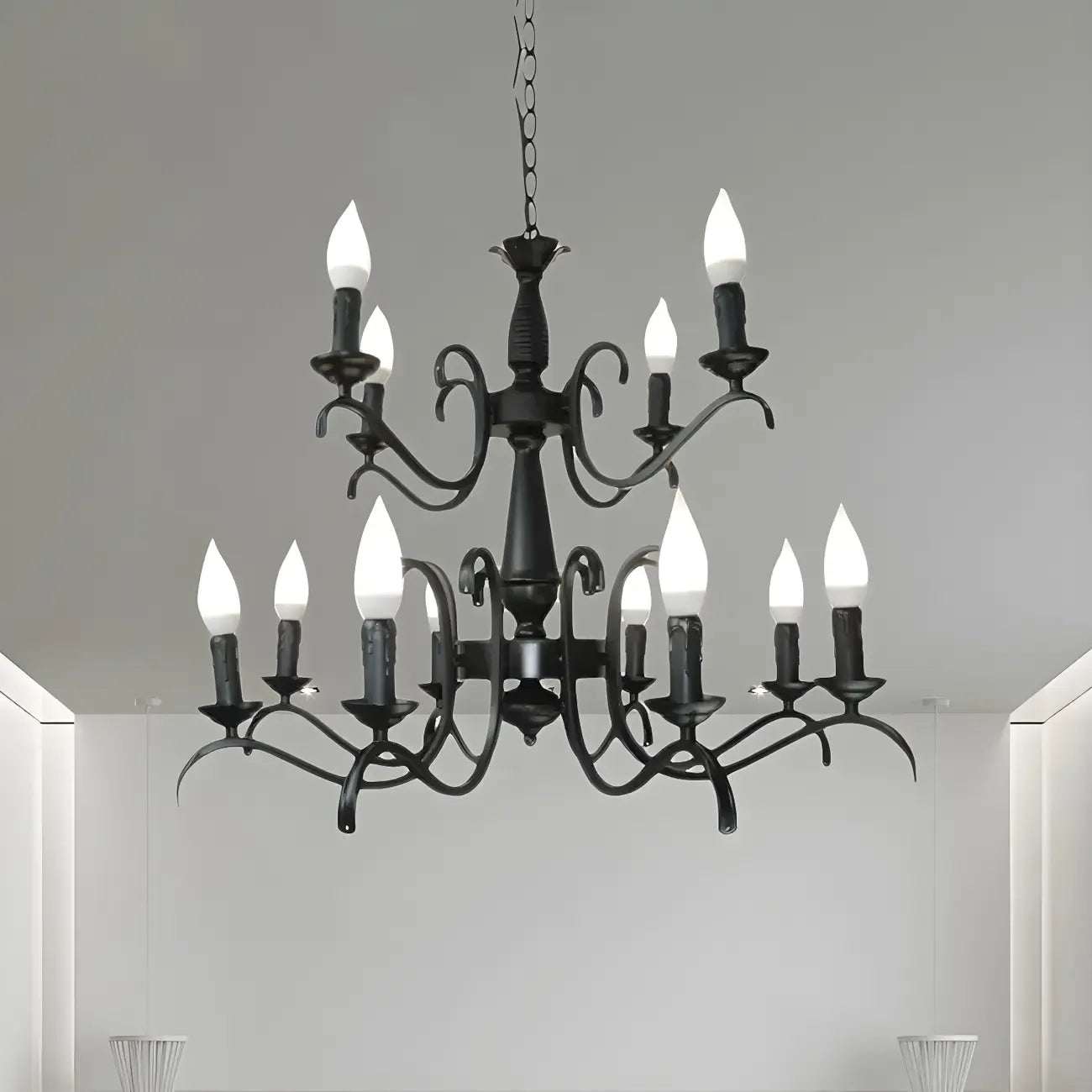 Lustre candélabre industriel en métal noir