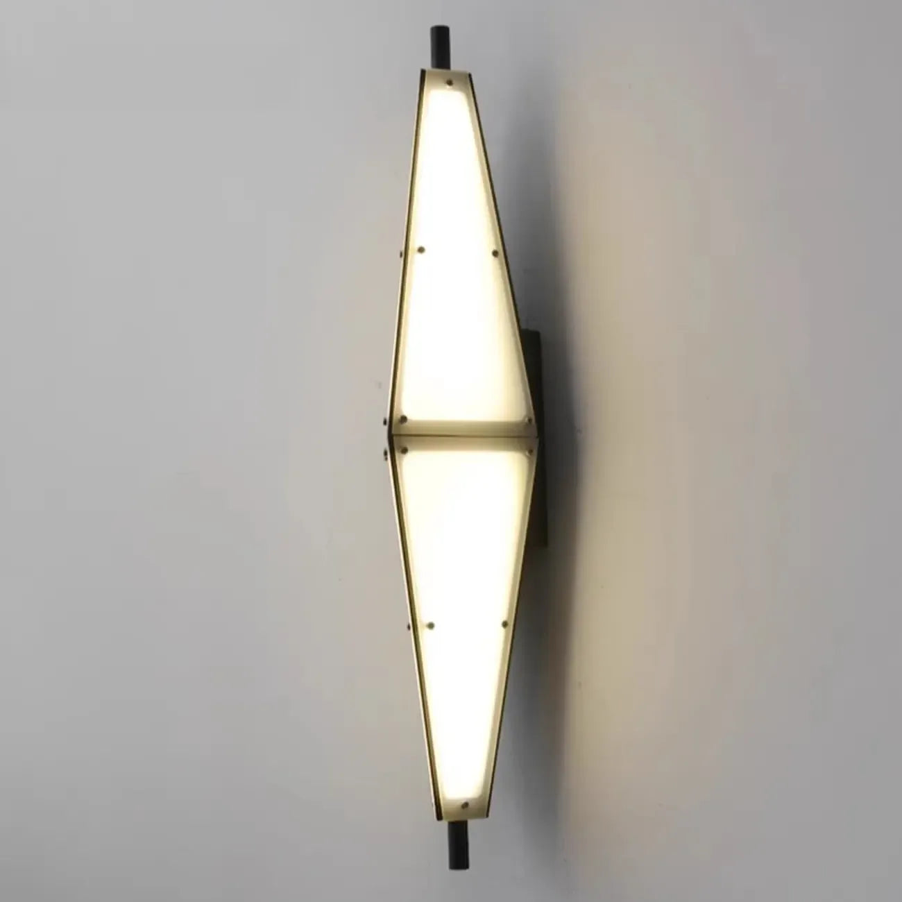 Applique murale extérieure moderne géométrique en acrylique blanc à LED
