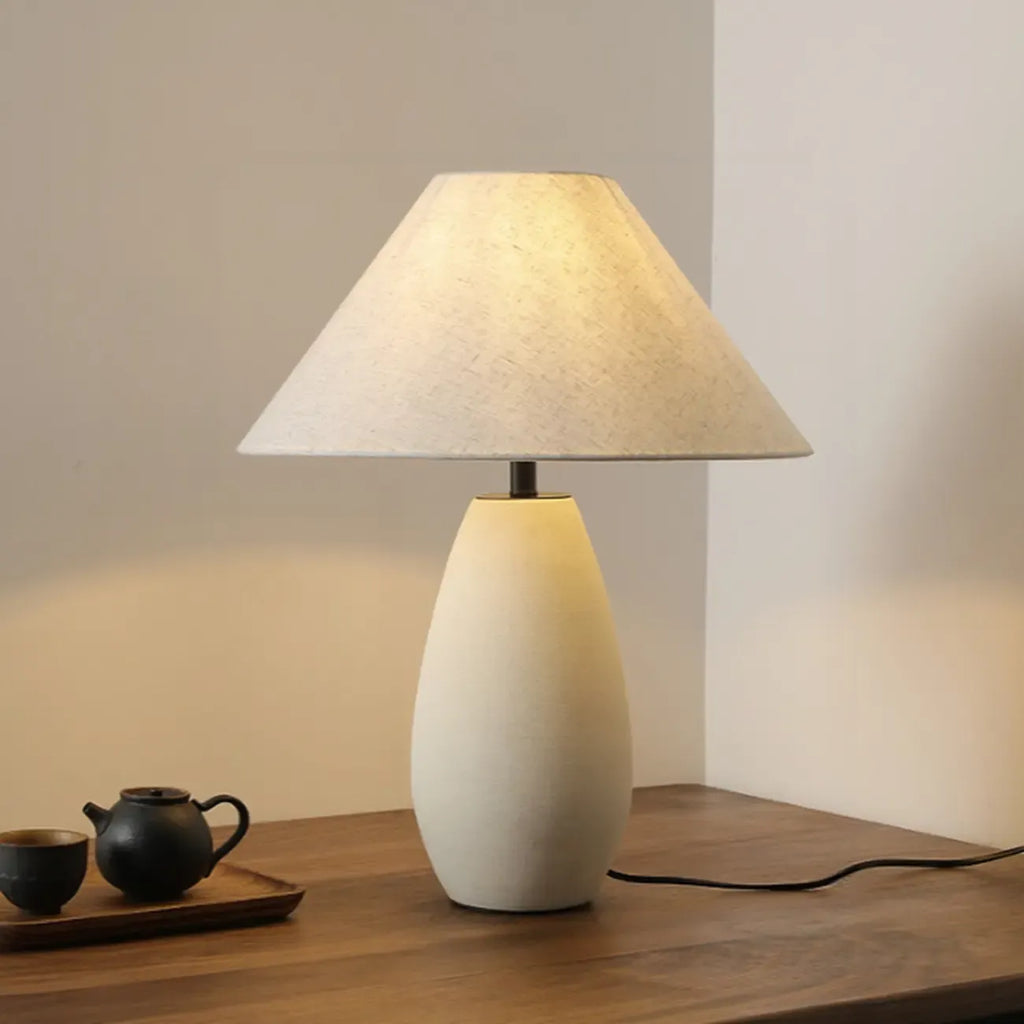 Lampe de table élégante en céramique avec abat-jour en tissu