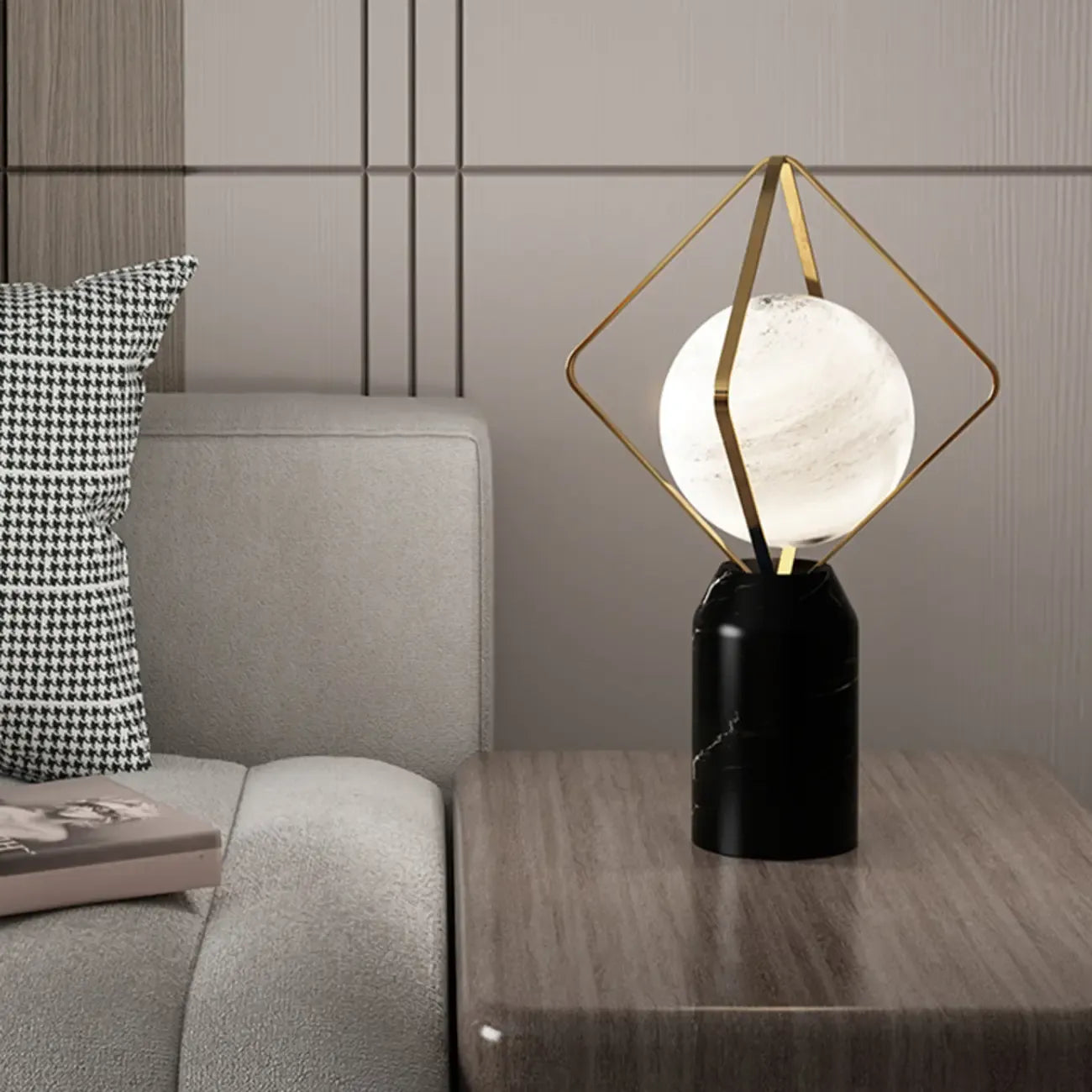 Lampe de table LED élégante à brancher, en pierre et verre, avec globe.