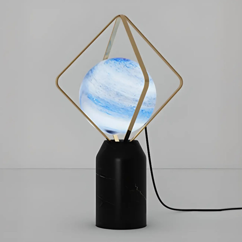 Lampe de table LED élégante à brancher, en pierre et verre, avec globe.