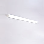 Applique murale d'extérieur minimaliste linéaire en métal et acrylique blanc