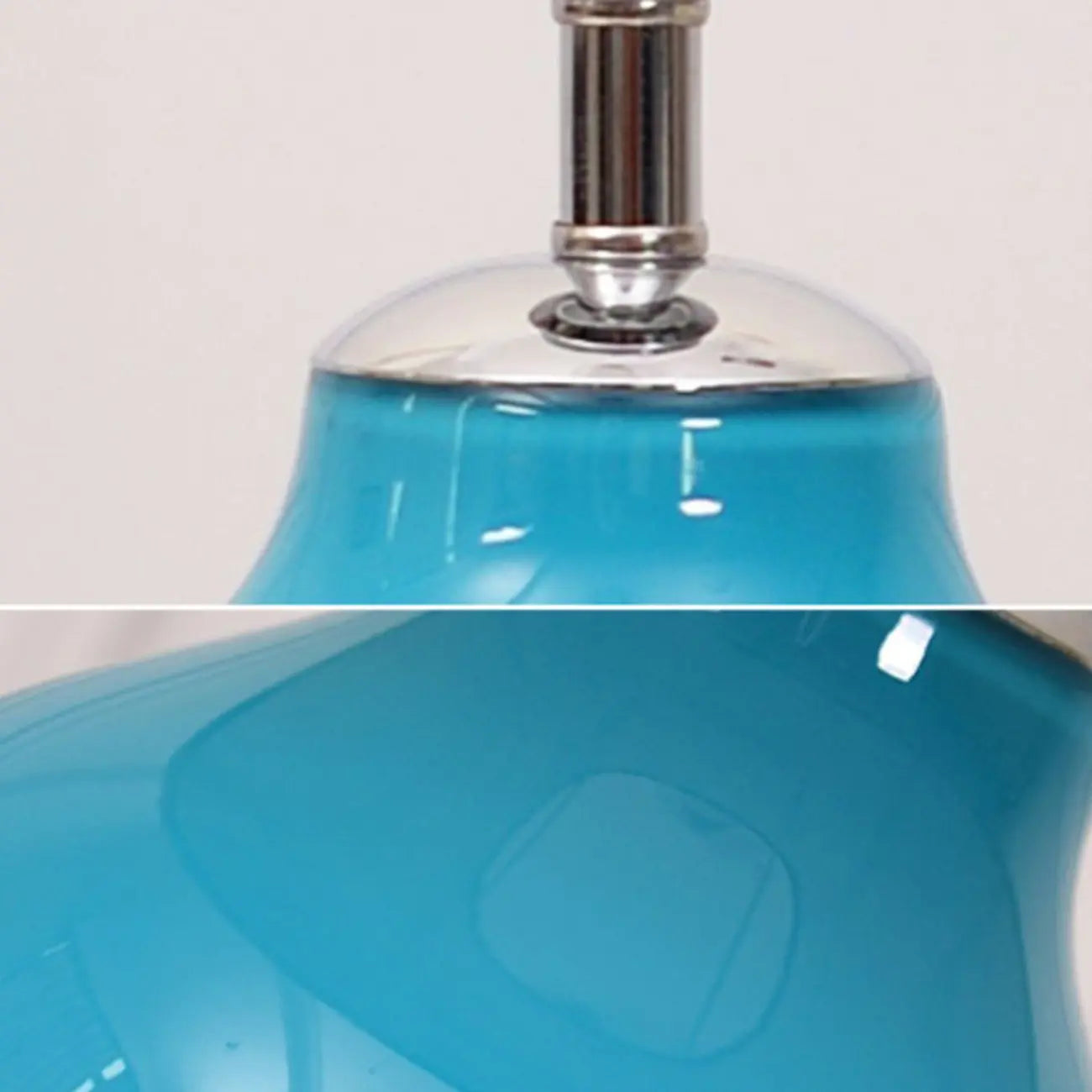 Lampe de table en verre bleu avec abat-jour en tissu à motif de feuilles