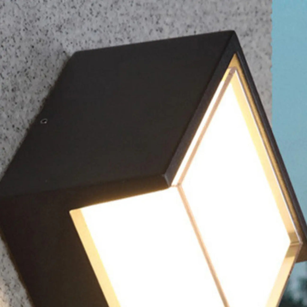Applique murale extérieure moderne carrée en métal noir à LED