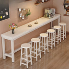 Table de bar industrielle en bois brun avec repose-pieds pour pub à domicile