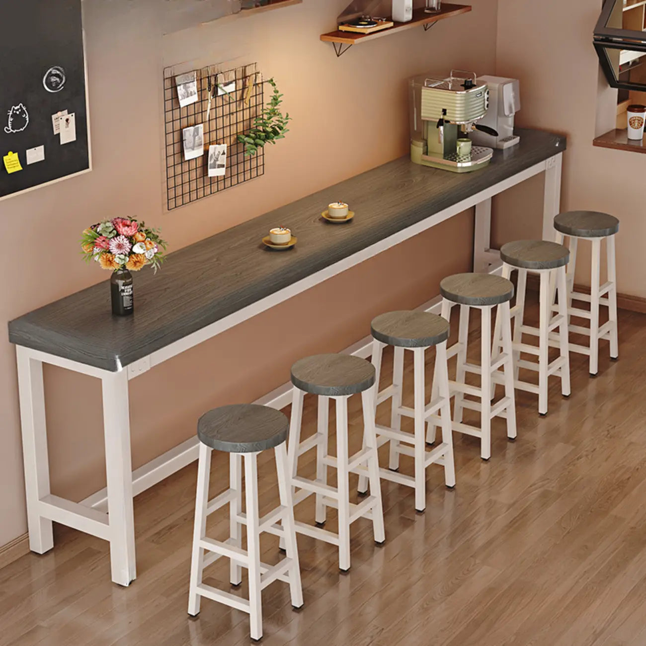 Table de bar industrielle en bois brun avec repose-pieds pour pub à domicile