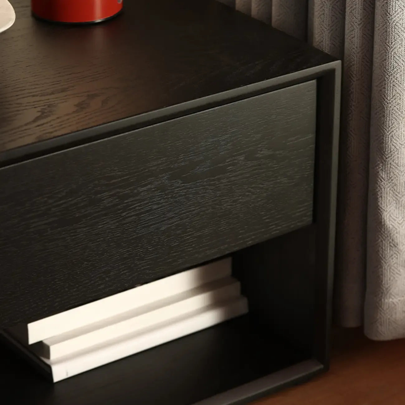Table de chevet moderne noire avec tiroir de rangement