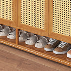 Meuble à chaussures d'entrée bohème en bambou avec portes en rotin