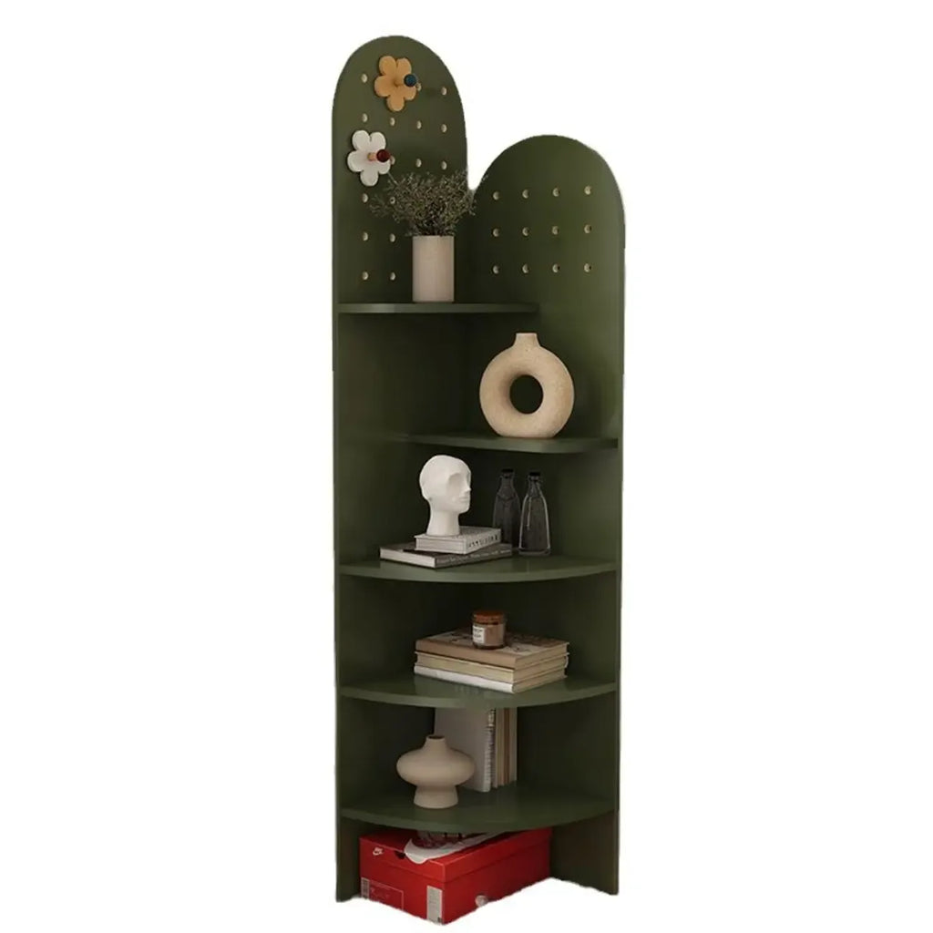 Vitrine d'angle en bois vert avocat pour rangement et présentation d'œuvres d'art