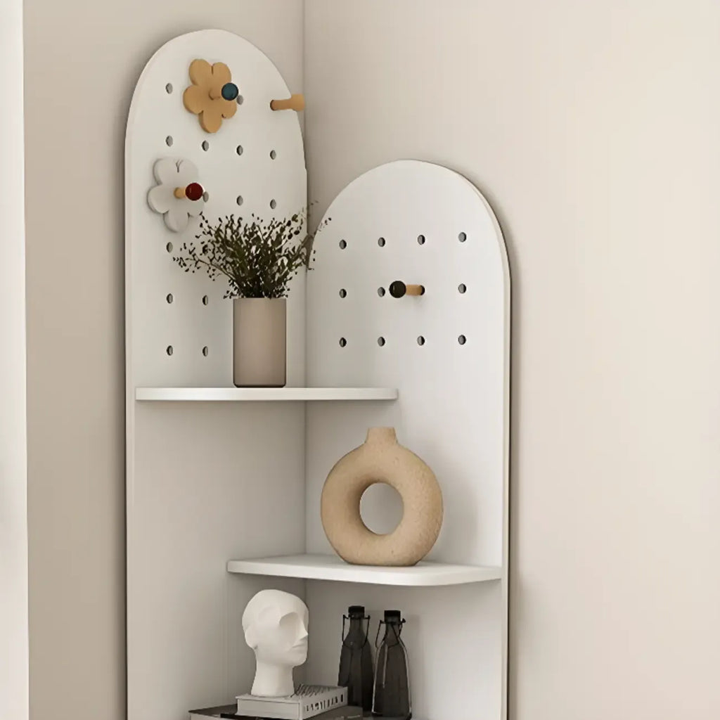 Vitrine d'angle en bois vert avocat pour rangement et présentation d'œuvres d'art