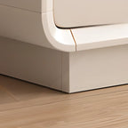 Meuble TV minimaliste en bois blanc avec rangements ouverts et tiroirs