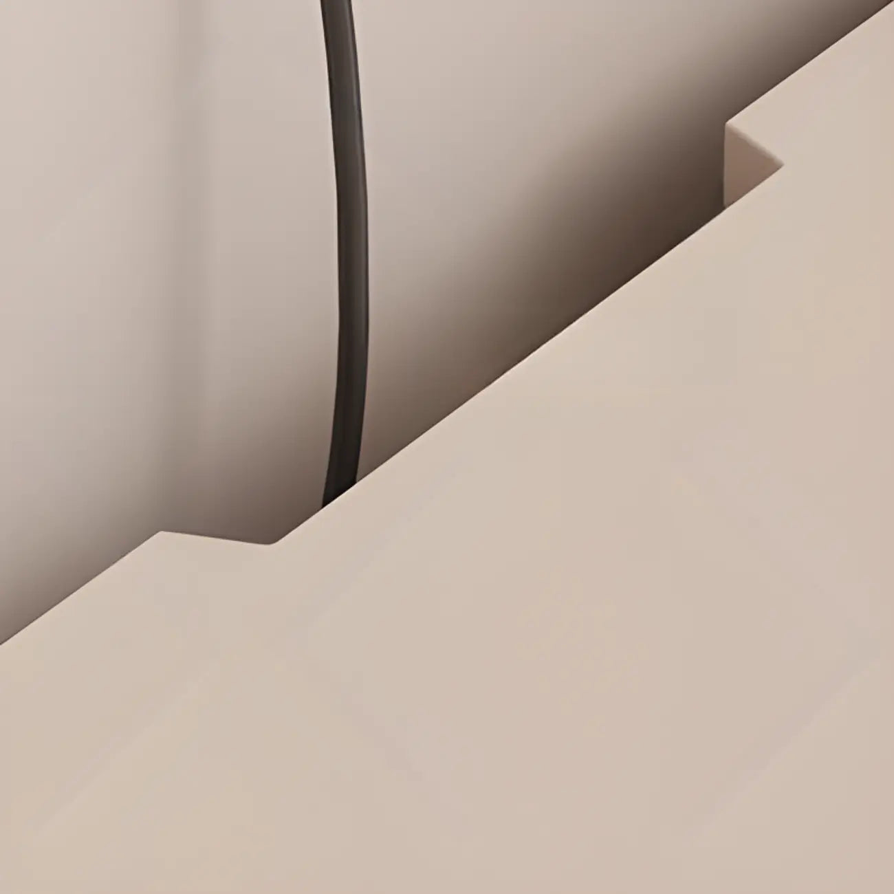 Meuble TV minimaliste en bois blanc avec rangements ouverts et tiroirs