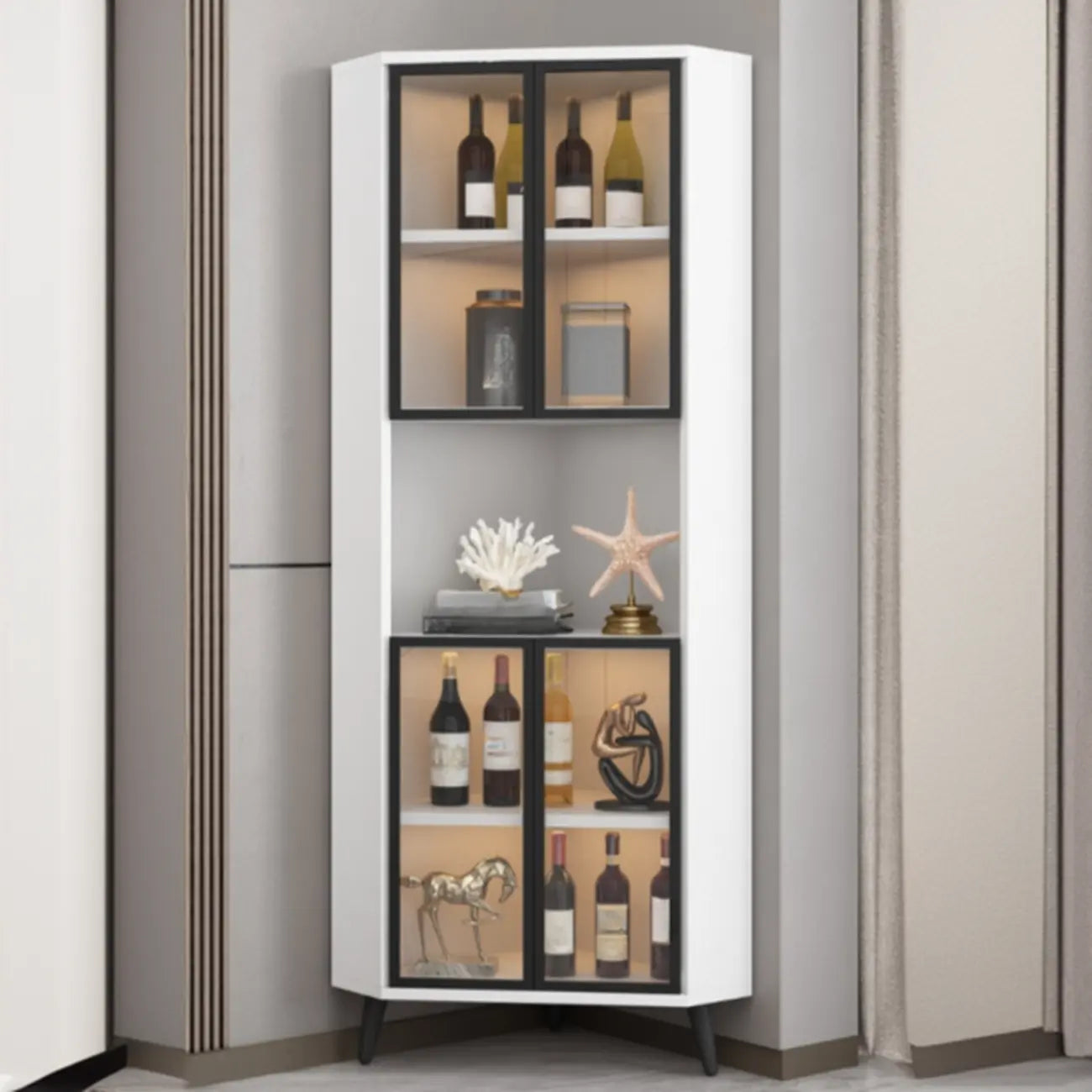 Vitrine d'angle moderne en bois gris et porte en verre doré