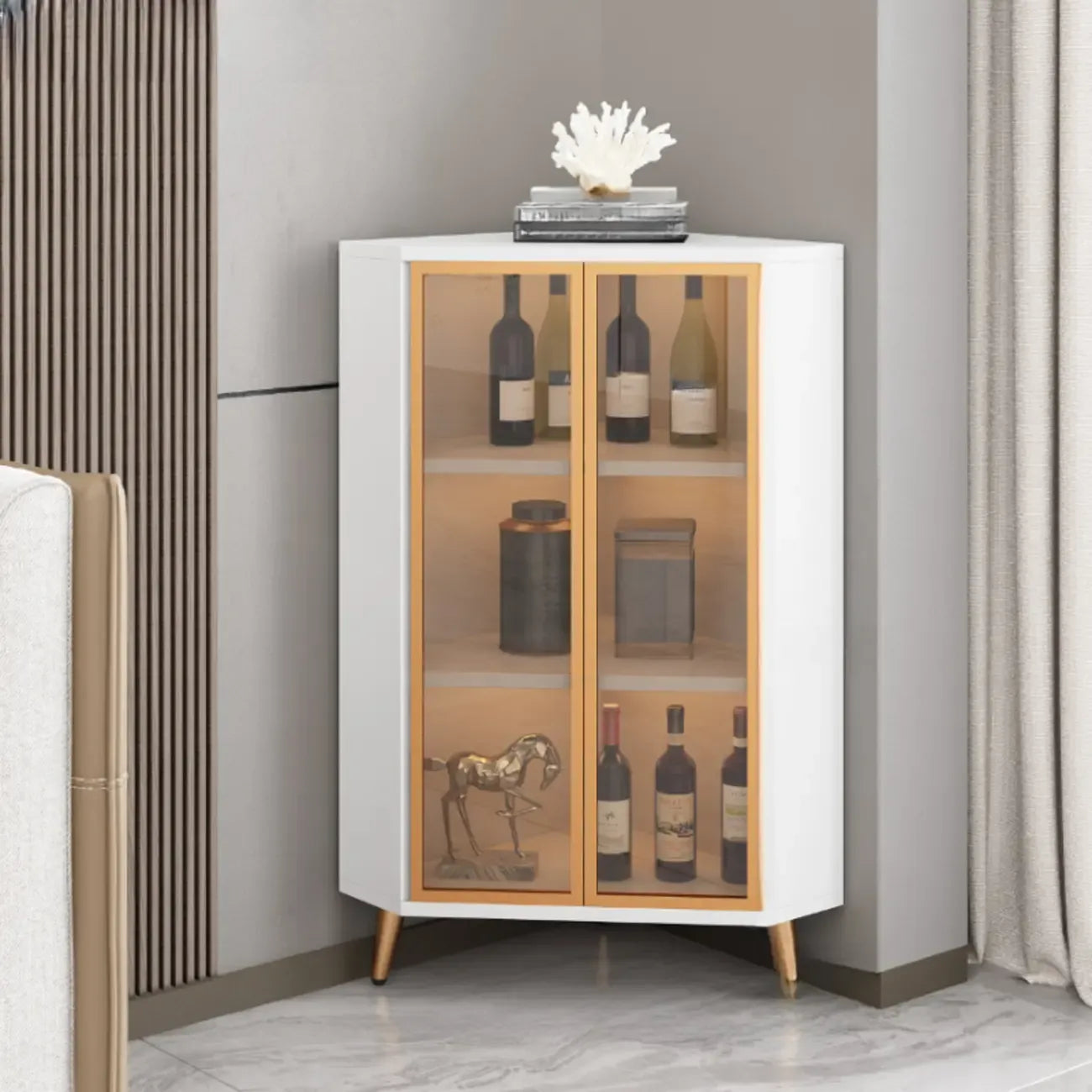 Vitrine d'angle moderne en bois gris et porte en verre doré